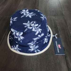NWT Vineyard Vines Blue Palm Tree Bucket Hat | Men's size Med/Large
